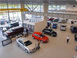 Российский авторынок за январь-февраль 2015 года упал почти в полтора раза