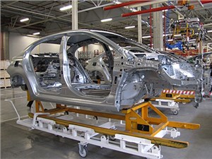 Выпуск автомобилей Peugeot-Citroen и Mitsubishi в Калуге приостановлен
