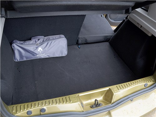 Renault Sandero Stepway 2015 багажное отделение