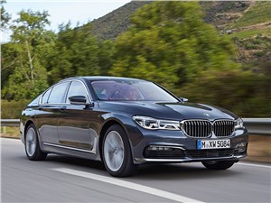 BMW 7-Series 2016 вид спереди