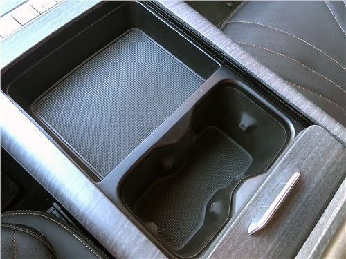 Предпросмотр geely preface (2024) лоток 