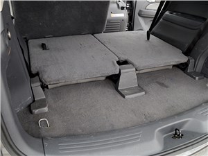 Chevrolet Trailblazer 2012 сложенные кресла третьего ряда 