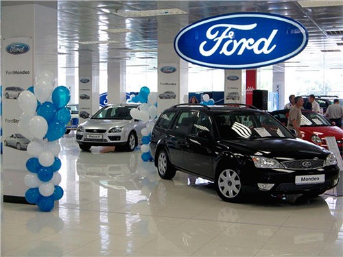 Объем продаж Ford в России сократился на 45%