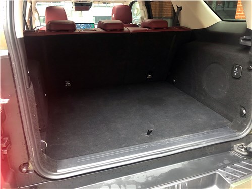 Предпросмотр tank 400 (2026) багажный отсек