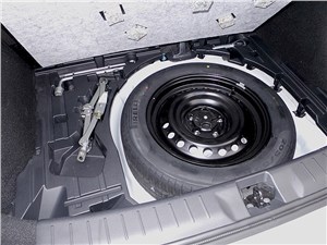 Nissan Tiida 2015 багажное отделение