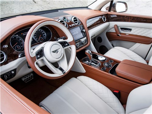 Bentley Bentayga 2016 водительское место