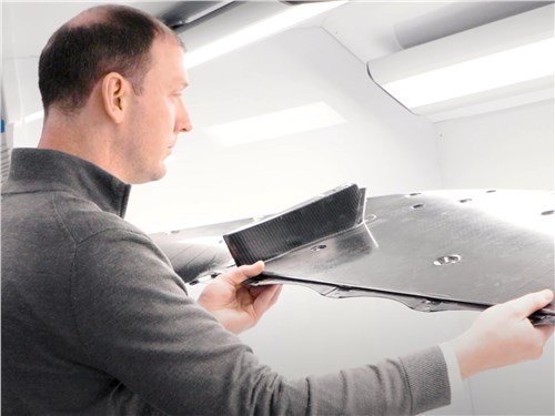 McLaren W1 получит неподвижную часть переднего активного сплиттера, выполненную из ART-волокна
