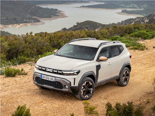 Dacia Duster (2024) вид спереди