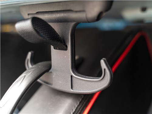 Audi A4 (2020) держатель для сумок 