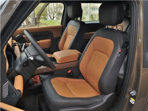 Land Rover Defender 90 (2020) передние кресла