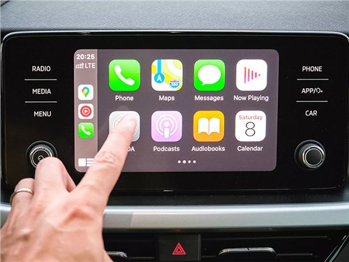 Apple расширит функционал протокола Carplay
