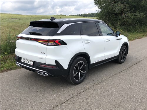 BAIC X75 - BAIC X75 (2024) вид сзади