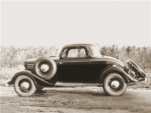 Для снижения массы гоночного автомобиля его сделали двухместным купе