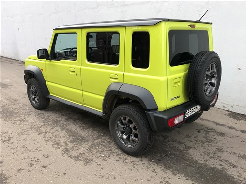 Предпросмотр suzuki jimny nomad (2024) вид сзади