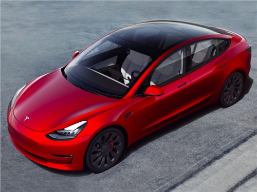 Tesla опровергла слухи о бюджетной Model 3 для Китая