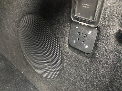 Предпросмотр tank 400 (2026) багажный отсек