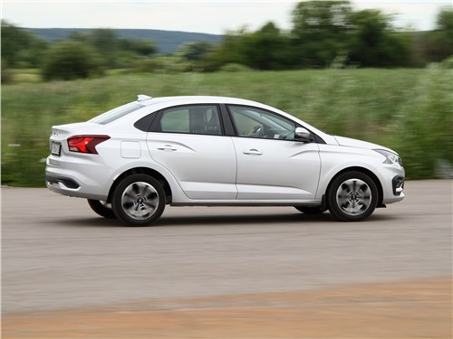 Lada Iskra (2025) вид сбоку