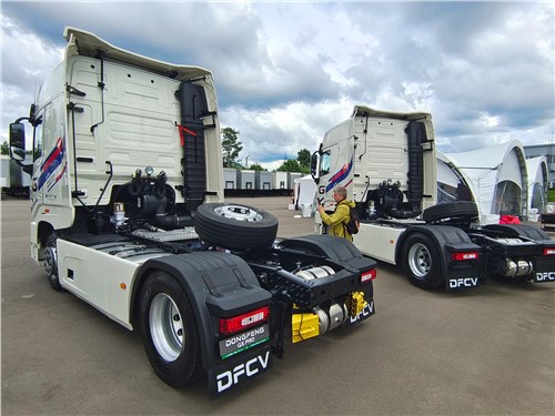 Dongfeng GX Pro вид сзади