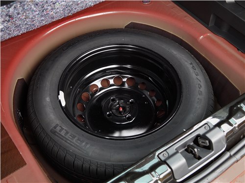 Lada XRay 2015 запасное колесо