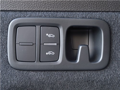 Audi Q7 S-Line 2016 багажное отделение