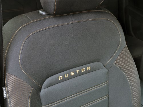 Renault Duster (2021) передние кресла