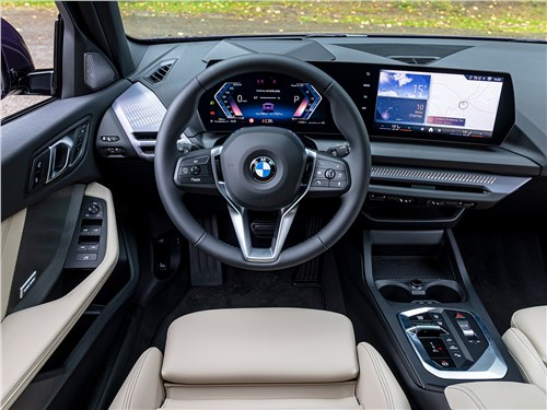BMW 1-Series (2025) салон
