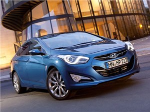 Дилеры Hyundai распродают i40 со скидкой