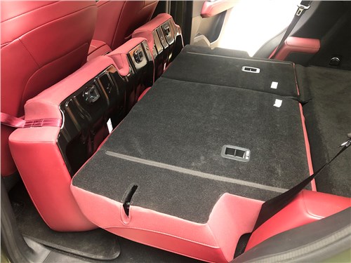 Предпросмотр tank 400 (2026) багажный отсек