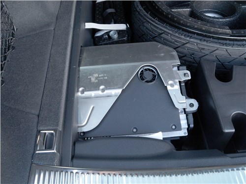 Audi Q7 S-Line 2016 компоненты аудиосистемы Bang&Olufsen