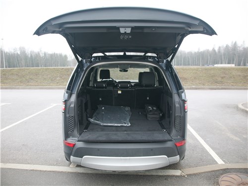 Land Rover Discovery 2017 багажное отделение