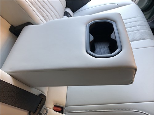 Geely EX5 (2025) задний диван