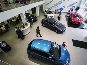 Российский авторынок упал на 41,5% по итогам апреля