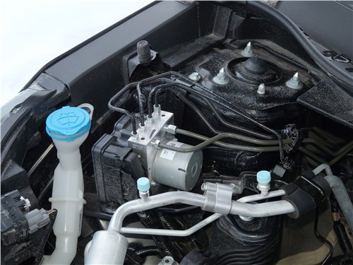 Honda CR-V 2017 моторный отсек