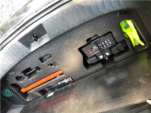 Предпросмотр evolute i-space (2024) багажное отделение