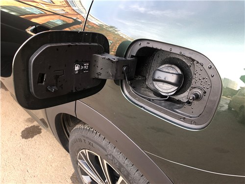 Geely EX5-EM-i (2025) лючок бензобака