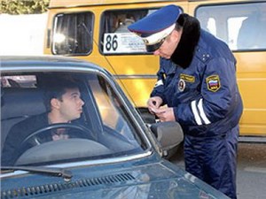 Вождение без прав могут приравнять к незаконному ношению оружия