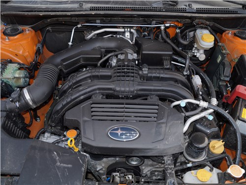 Subaru XV 2018 моторный отсек