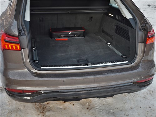 Audi A6 allroad quattro (2020) багажное отделение