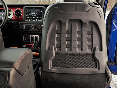 Jeep Wrangler (2018) передние кресла