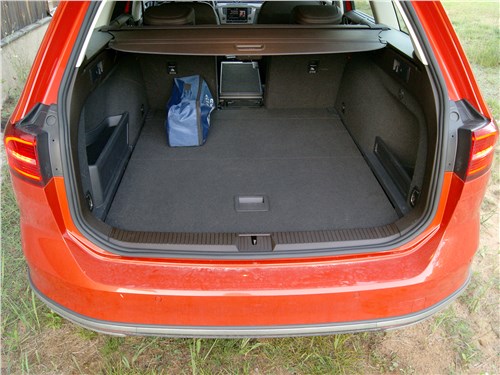 Volkswagen Passat Alltrack 2016 багажное отделение