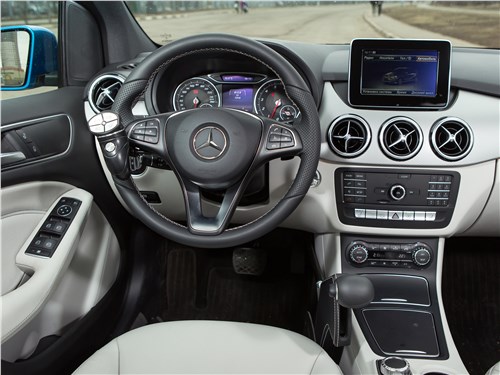 Mercedes-Benz B-Klasse 2015 салон