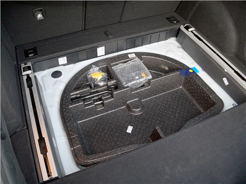 Kia ProCeed GT 2019 багажное отделение