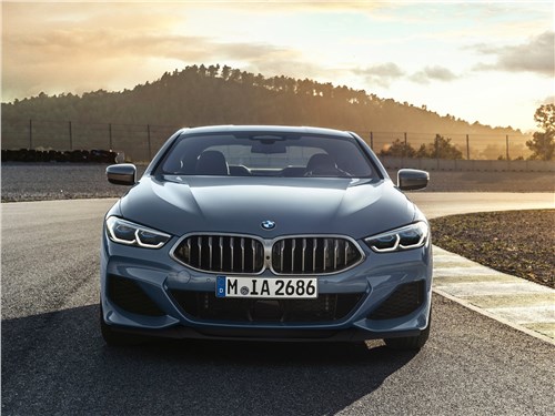 BMW 8-Series Coupe 2019 вид спереди