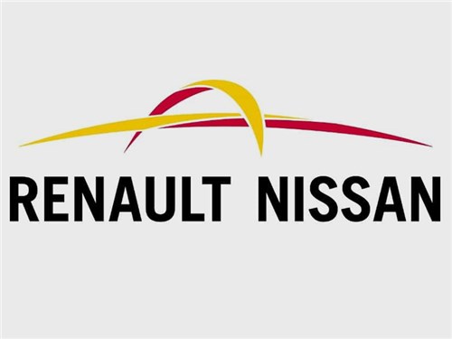 Франция настаивает на объединении Renault и Renault 
