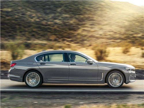 Маленькие тонкости большого теста 7 series - BMW 7-Series 2019 вид сбоку