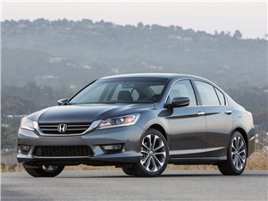 Honda озвучила рублевые цены на новый Accord