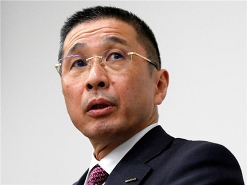 Глава Nissan подает в отставку из-за денег