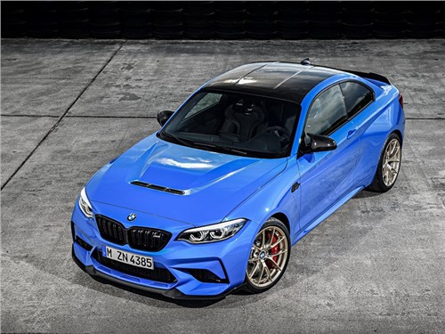 BMW представила гоночную версию самой быстрой M2