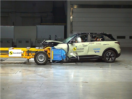 Geely E2