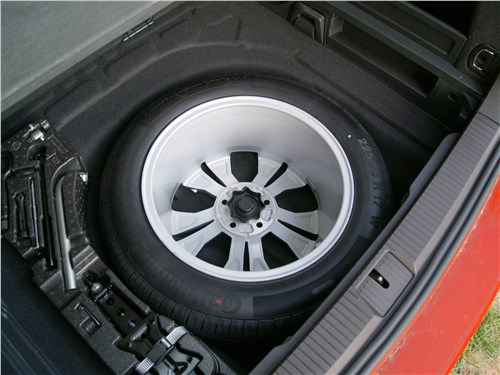 Volkswagen Passat Alltrack 2016 запасное колесо